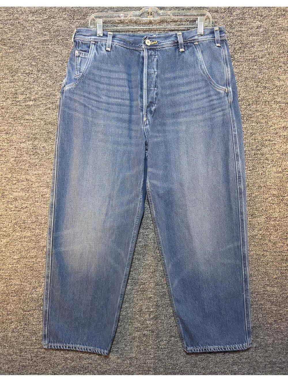 Levi's Red Regular Fit Straight Leg Blue Medium Wash Denim Jeans 5-Pocket Unisex
